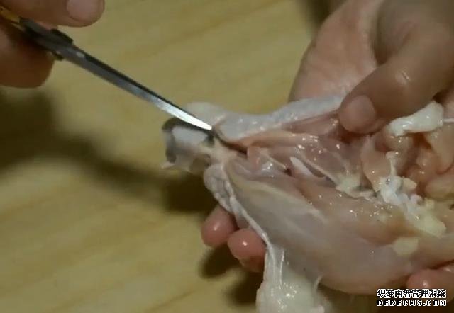 雞腿的新吃法，不蒸不煮不烤，不用一滴油，外香內酥太好吃了