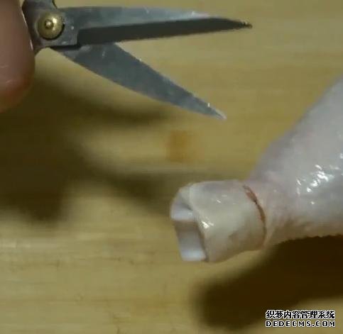 雞腿的新吃法，不蒸不煮不烤，不用一滴油，外香內酥太好吃了