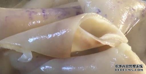豬皮別再做豬皮凍了，教你新吃法，1瓶啤酒搞定，好吃好看又好做