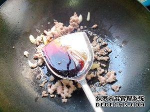 雜蔬肉末炒粉絲最好吃的做法，脆爽Q彈不粘鍋，色香味俱全