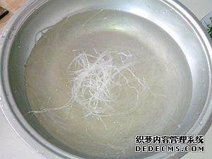 雜蔬肉末炒粉絲最好吃的做法，脆爽Q彈不粘鍋，色香味俱全