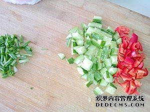 雜蔬肉末炒粉絲最好吃的做法，脆爽Q彈不粘鍋，色香味俱全