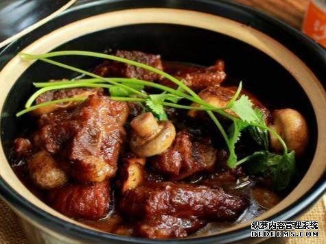 蒜蓉風味茄子，蘑菇牛腩煲，山藥小炒肉這幾道家常菜的做法