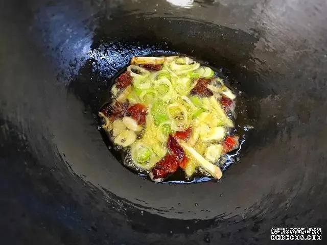 遇上這魚從不手軟，一買就是10斤，肉嫩刺少營養(yǎng)高，每次都吃不夠