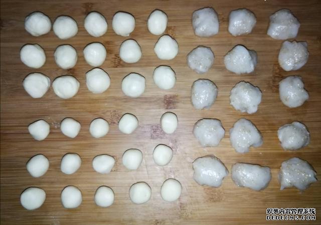 一碗面粉，一把芝麻，老婆餅在家做，不出門也能吃到，酥到掉渣