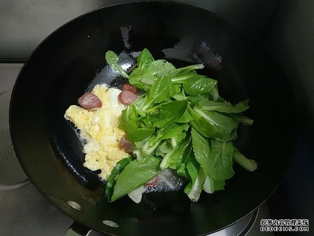 好吃到舔盤的時蔬炒面，十分鐘搞定，不知吃什么的時候，就吃它吧
