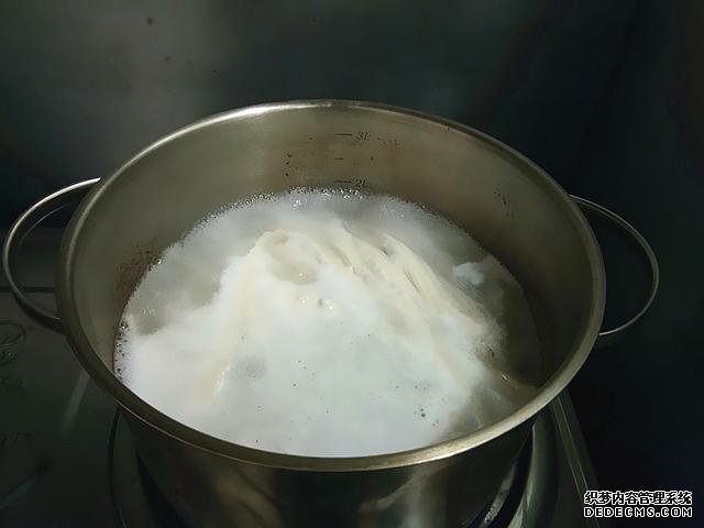 好吃到舔盤的時蔬炒面，十分鐘搞定，不知吃什么的時候，就吃它吧
