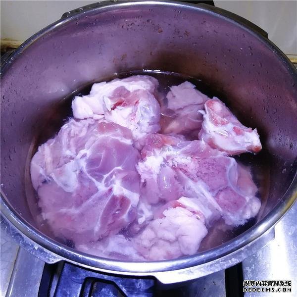 老公隔三差五就饞這菜，1斤才12元，比紅燒肉香多了，1周吃1次