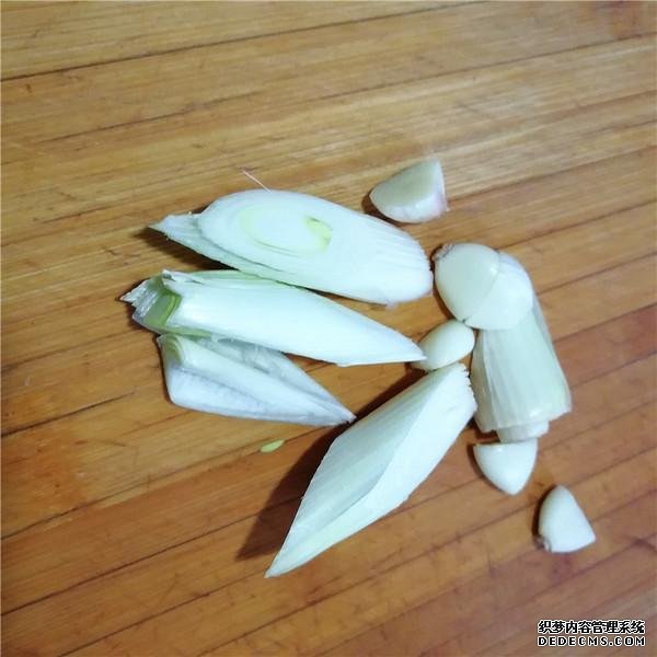 老公隔三差五就饞這菜，1斤才12元，比紅燒肉香多了，1周吃1次