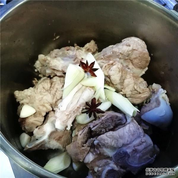 老公隔三差五就饞這菜，1斤才12元，比紅燒肉香多了，1周吃1次