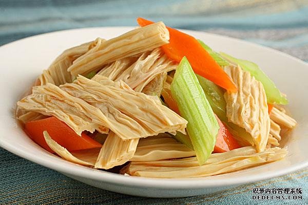 15道葷菜熱菜做法，10道涼菜下酒菜做法，簡單易做，待客備用