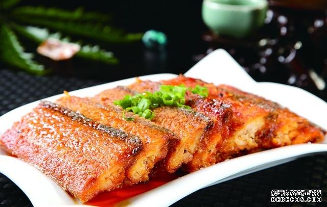 15道葷菜熱菜做法，10道涼菜下酒菜做法，簡單易做，待客備用