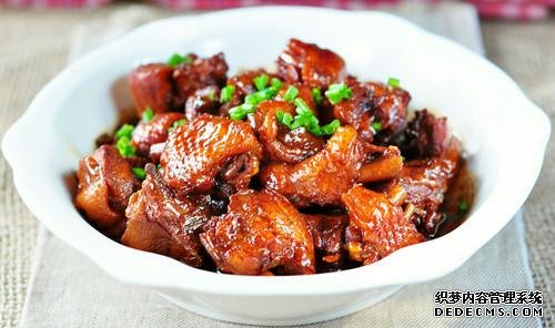 15道葷菜熱菜做法，10道涼菜下酒菜做法，簡單易做，待客備用