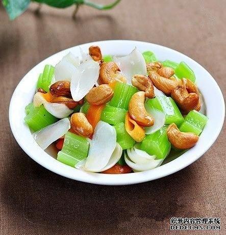 15道葷菜熱菜做法，10道涼菜下酒菜做法，簡單易做，待客備用