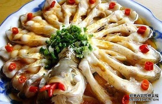 15道葷菜熱菜做法，10道涼菜下酒菜做法，簡單易做，待客備用