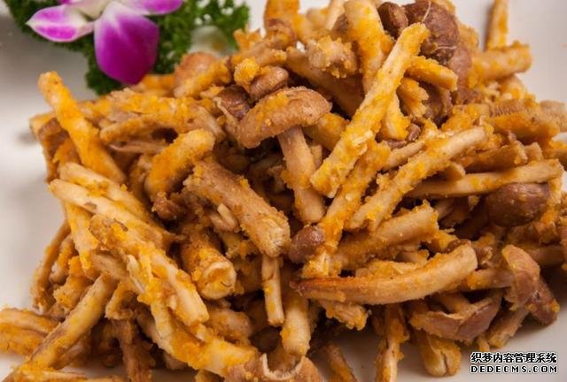 美食推薦：娃娃菜腐竹、咸蛋黃茶樹菇、薄荷羊肉、五香雞爪的做法