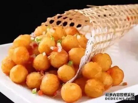 舌尖上的誘惑：生焗鮮鮑仔、椒鹽小土豆、臘香鍋巴，值得推薦