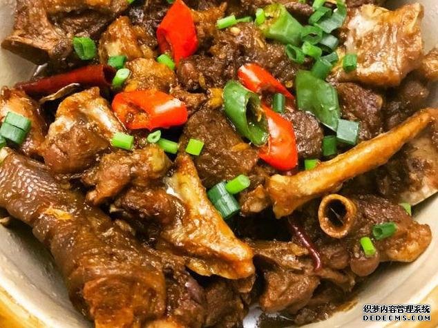 啤酒燜鵝，青紅椒炒蝦仁，冬筍肉絲尖椒這幾道家常菜的做法