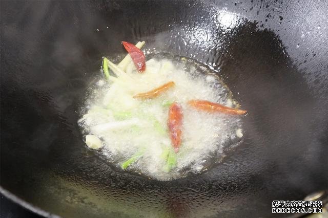 春天，最好吃的海鮮就是它，25元一斤，廉價又美味，孩子都吃嗨了
