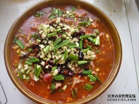 家庭版自制水煮肉，肉嫩軟滑，麻辣鮮香，每次做都不夠吃