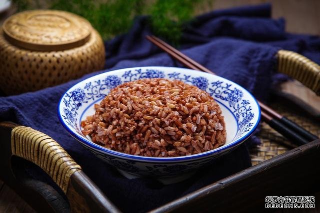 春天不想長(zhǎng)胖，4道主食別錯(cuò)過(guò)，低脂飽腹，越吃越瘦