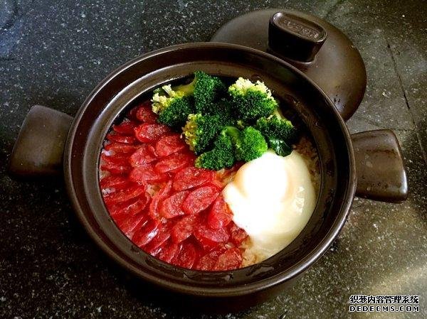 好吃的煲仔飯，有飯有菜，營養(yǎng)豐富，省時省力又省心