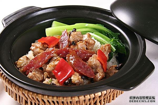 好吃的煲仔飯，有飯有菜，營養(yǎng)豐富，省時省力又省心