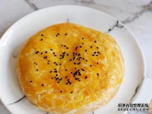 香蕉酸奶三明治、芝士紅薯餅、豆腐肉夾這幾道家常菜的做法