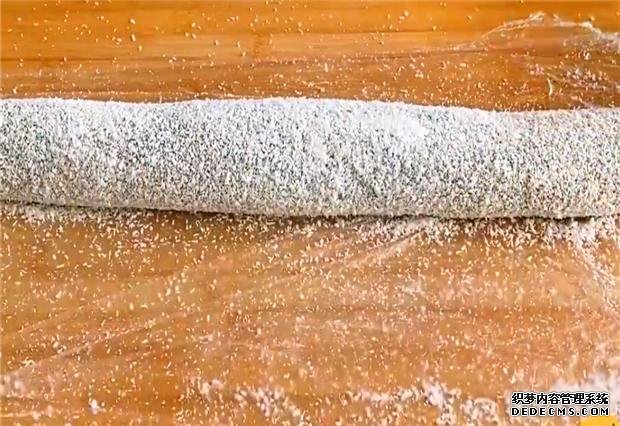 家里糯米粉別浪費(fèi)了，只需簡單一做，又香又糯，吃一次就難以忘記