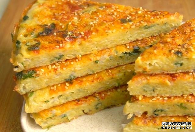 土豆里加2個(gè)雞蛋，不炒不燉不涼拌，不放一滴水，我家早餐經(jīng)常做