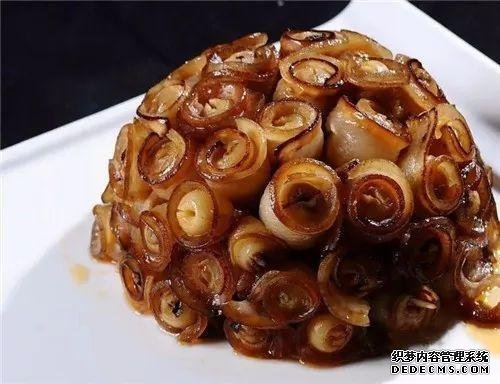 年夜飯推薦：椒麻雞，龍眼臘扣肉，紫蘇醬炒牛肝菌的做法