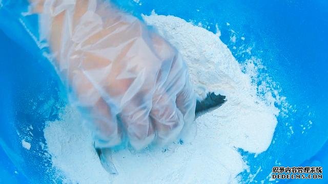 春節(jié)宅家中，捉了盆“水中人參”，寬油大火炸到焦香，很下飯