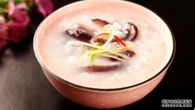 海參還能這樣吃：詳細(xì)泡發(fā)方法和做法步驟，滋補(bǔ)養(yǎng)顏，強(qiáng)身抗衰老