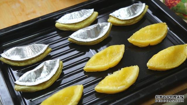 懶人烘焙榴蓮酥，外焦里嫩，香味濃郁，外皮酥脆不膩，滿嘴留香