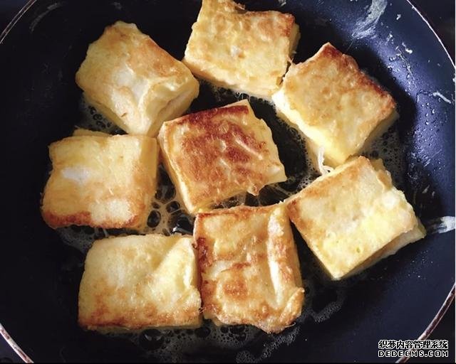 老外每天都吃面包，這種做法他們肯定不知道，2片面包幾分鐘就好