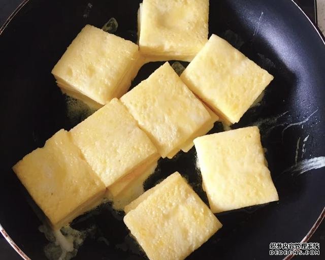 老外每天都吃面包，這種做法他們肯定不知道，2片面包幾分鐘就好