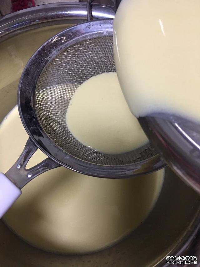 清爽的芒果千層蛋糕，吃了還想吃，再也不用買(mǎi)，一個(gè)平底鍋搞定。