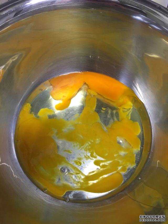 清爽的芒果千層蛋糕，吃了還想吃，再也不用買(mǎi)，一個(gè)平底鍋搞定。