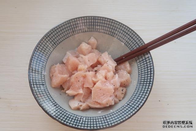 芝士控不可錯(cuò)過(guò)的番茄雞肉焗飯，無(wú)敵拉絲