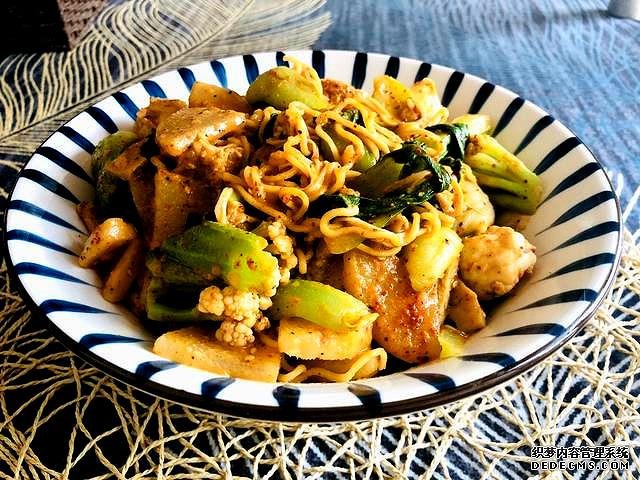 天熱沒食欲，我家就來一碗這個開胃菜，快速上桌，麻辣鮮香特過癮