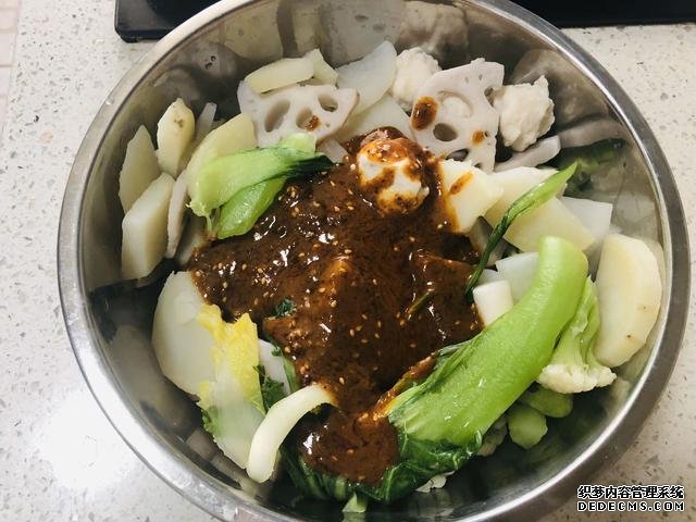 天熱沒食欲，我家就來一碗這個開胃菜，快速上桌，麻辣鮮香特過癮