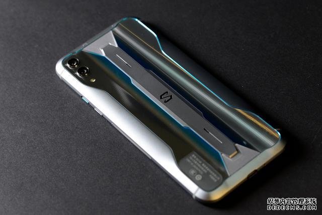 從3799跌至2699！液冷散熱+4000mAh+8GB+256GB，網(wǎng)友：終于等到了
