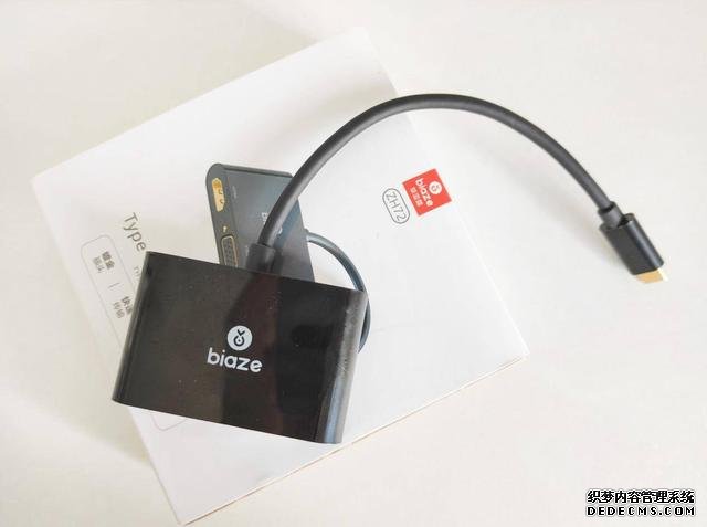 做個抬頭黨，畢亞茲Type-C轉HDMI、VGA轉換器給你大屏追劇體驗