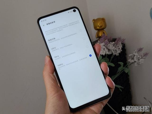 兩千元最值得入手的5G手機(jī)，旗艦性能+144Hz刷新率，還有雙揚(yáng)聲器