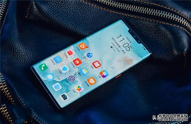 國產(chǎn)手機(jī)之光，這款國產(chǎn)旗艦敢和iPhone一爭高下，你猜是誰？