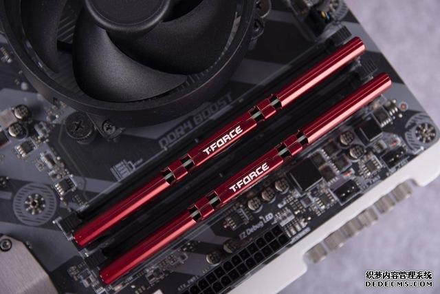 十銓火神32GB×2套裝內(nèi)存評測，內(nèi)容創(chuàng)作者福音，大容量才是王道