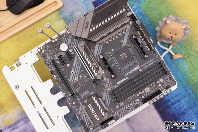 升級PCI-E 4.0，支持雙顯卡，微星B550M迫擊炮開箱