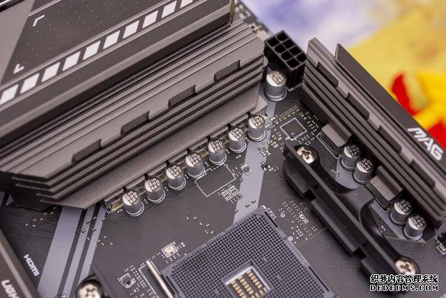 升級PCI-E 4.0，支持雙顯卡，微星B550M迫擊炮開箱