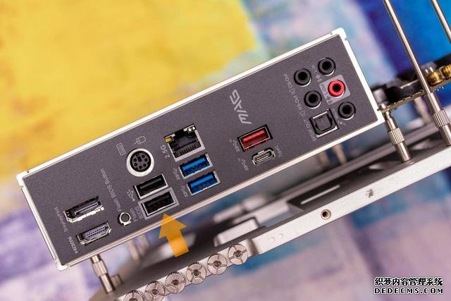 升級PCI-E 4.0，支持雙顯卡，微星B550M迫擊炮開箱