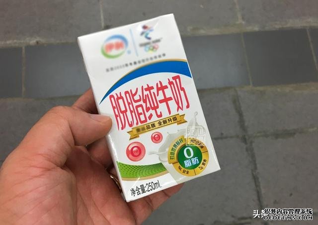 全脂、低脂、脫脂牛奶，應(yīng)該怎么選？4個(gè)知識點(diǎn)，教你正確喝牛奶